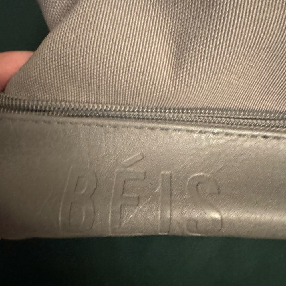 Béis Dopp Kit